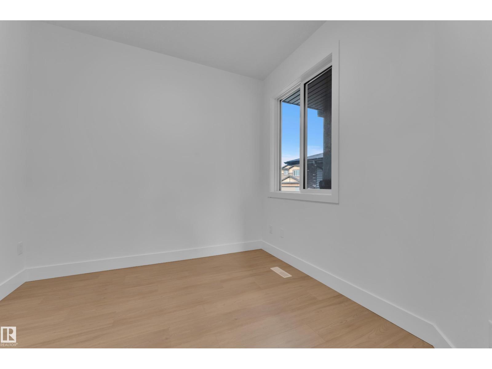 4303 35 ST - 9