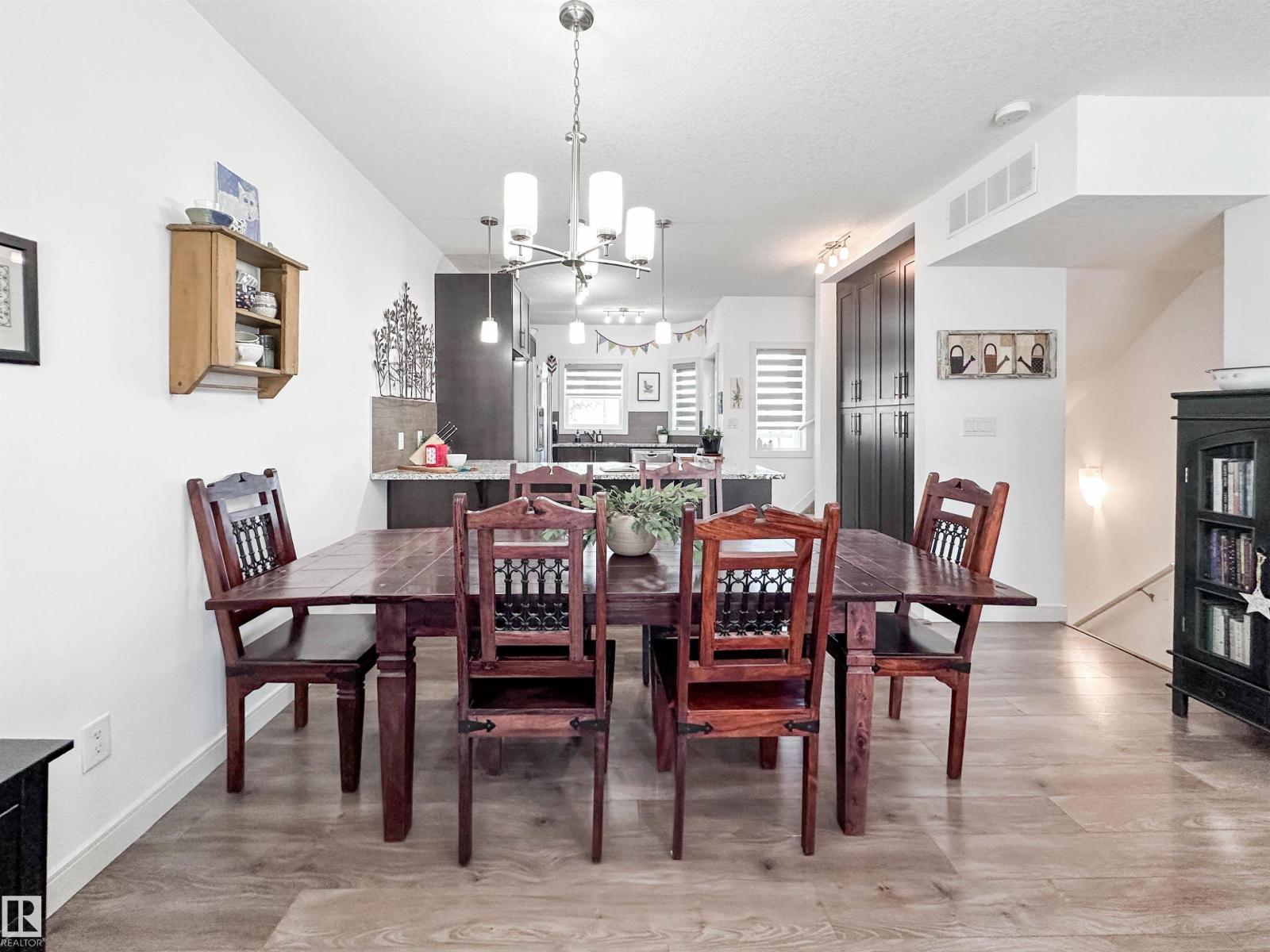#11 150 EVERITT DR - 17