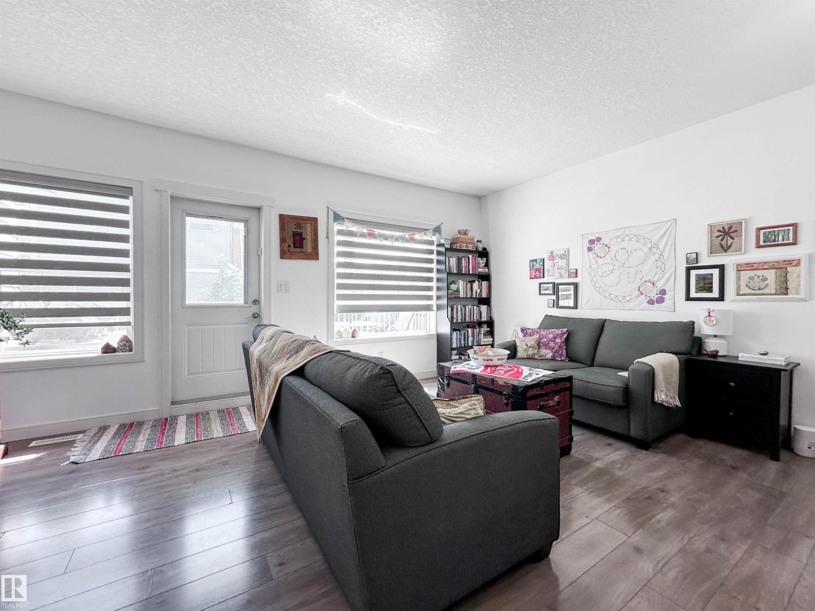 #11 150 EVERITT DR - 18