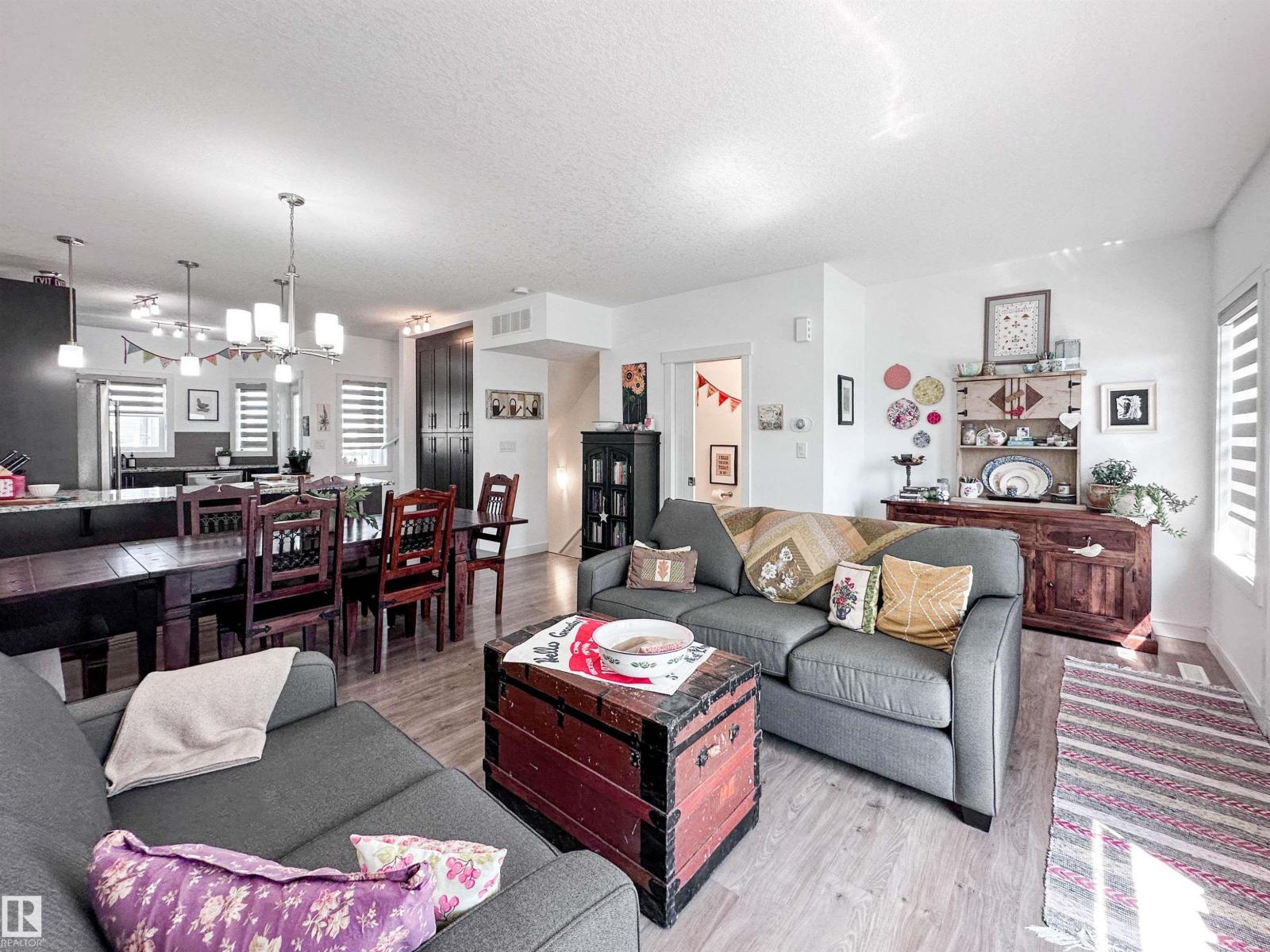 #11 150 EVERITT DR - 21