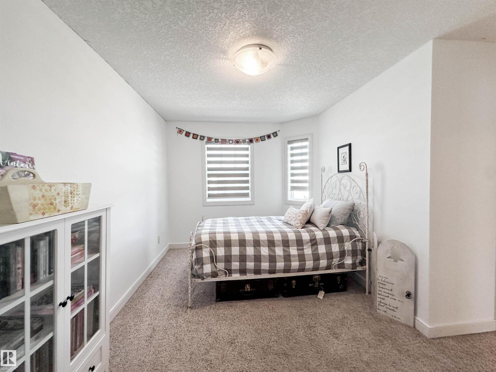 #11 150 EVERITT DR - 36
