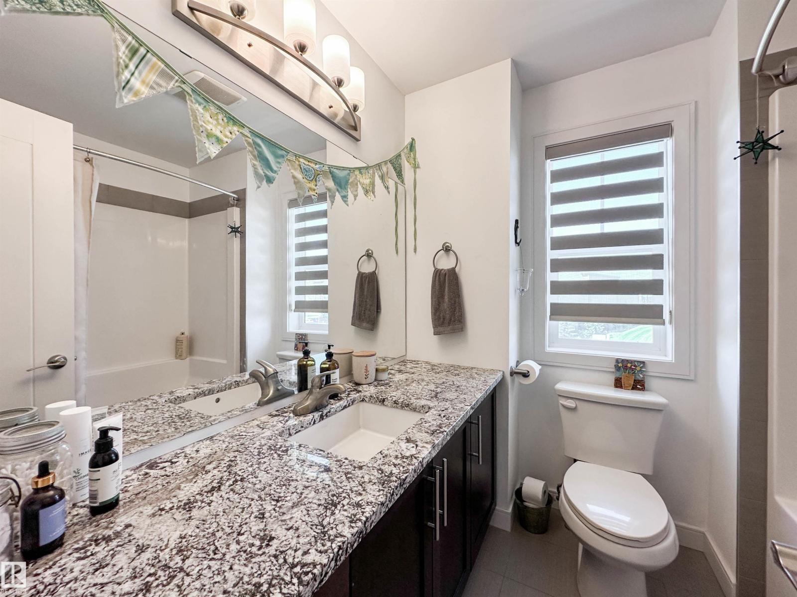 #11 150 EVERITT DR - 40
