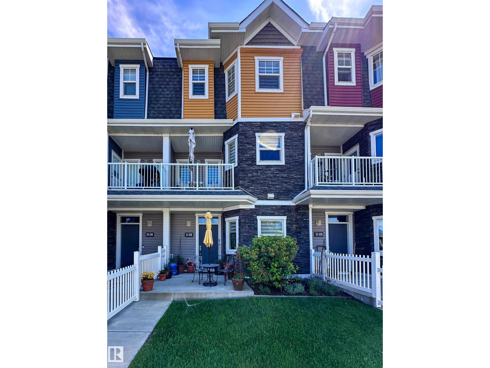 #11 150 EVERITT DR - 53