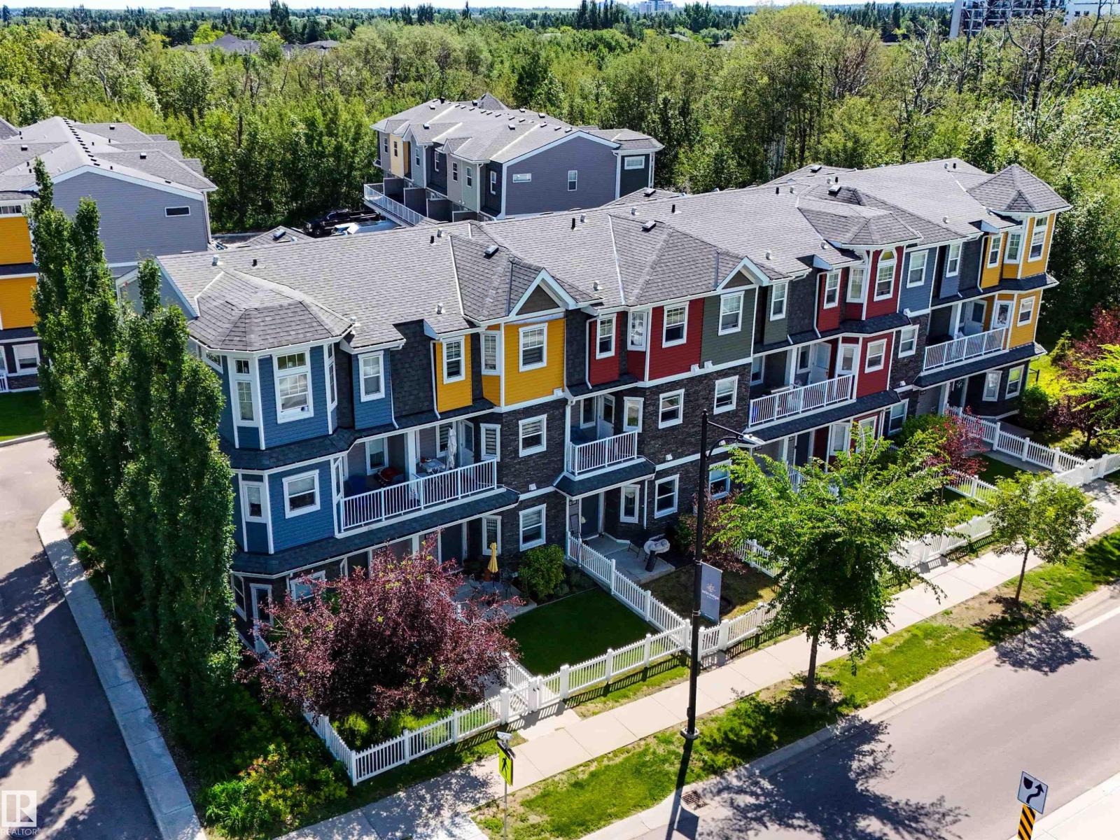 #11 150 EVERITT DR - 54