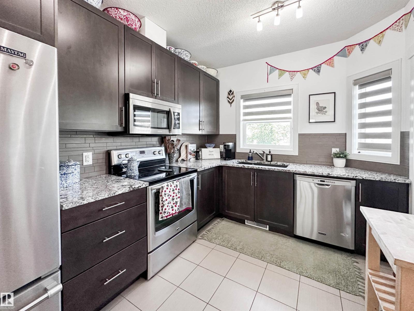 #11 150 EVERITT DR - 7
