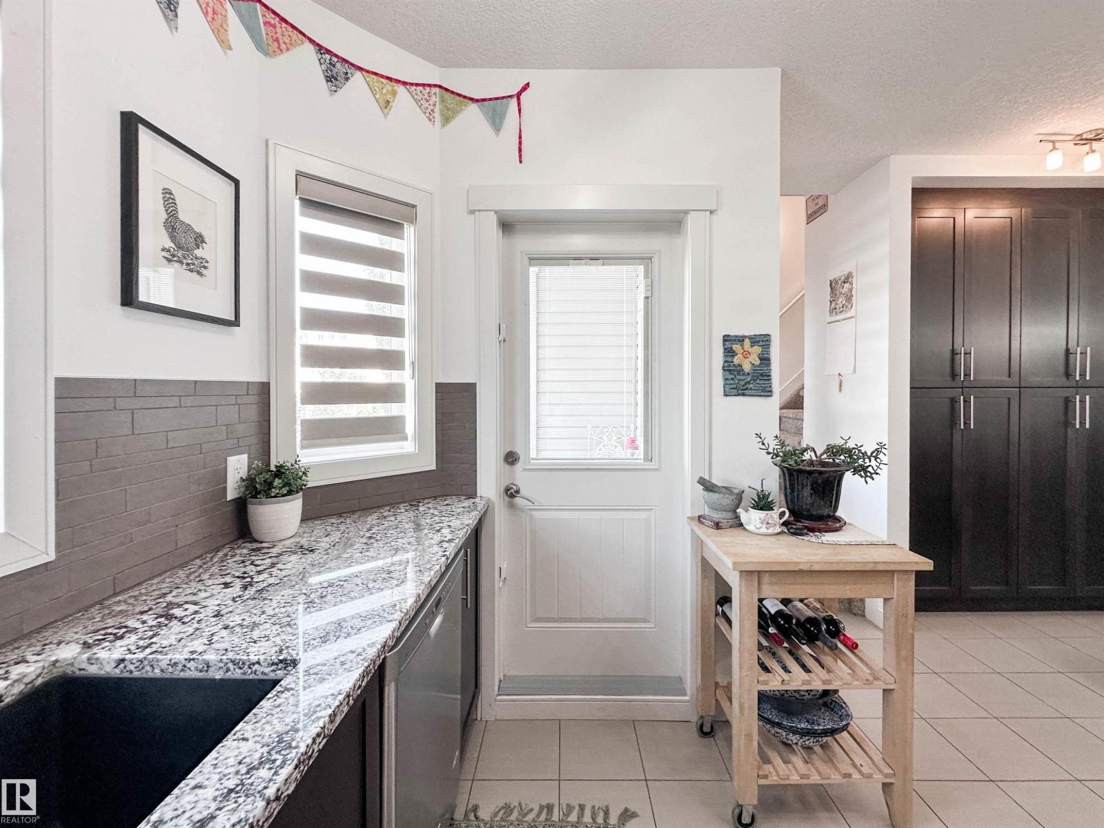 #11 150 EVERITT DR - 9