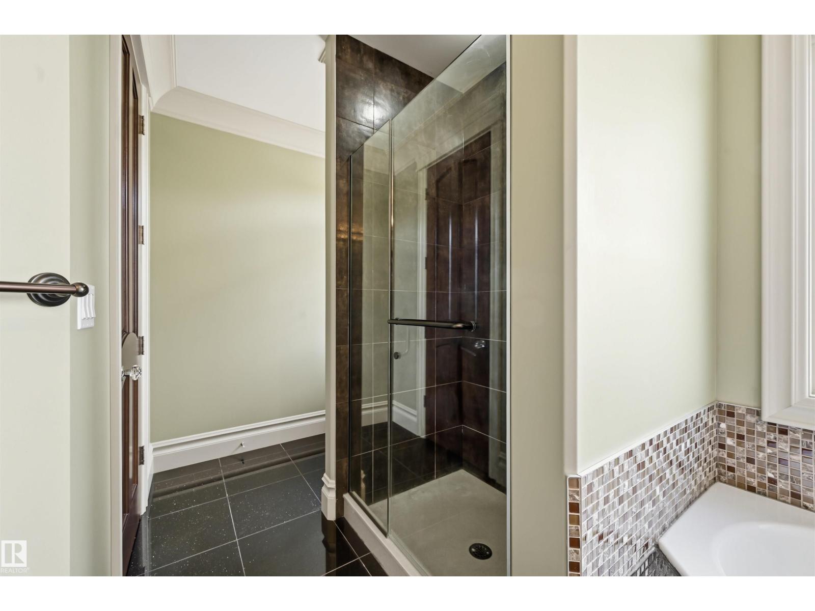 1004 HOLLANDS PT NW - 42