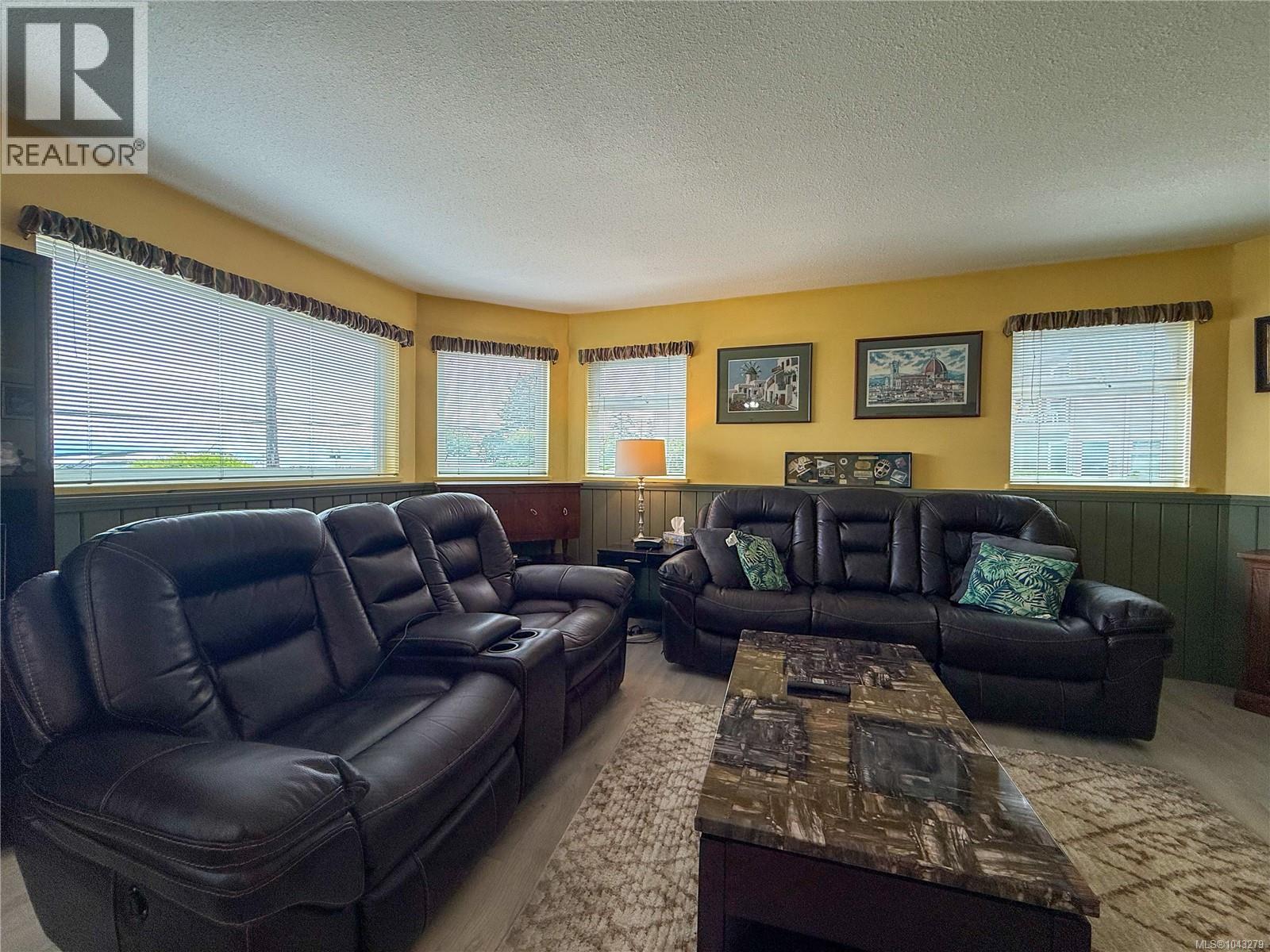 #104a 650 Island Hwy S - 11