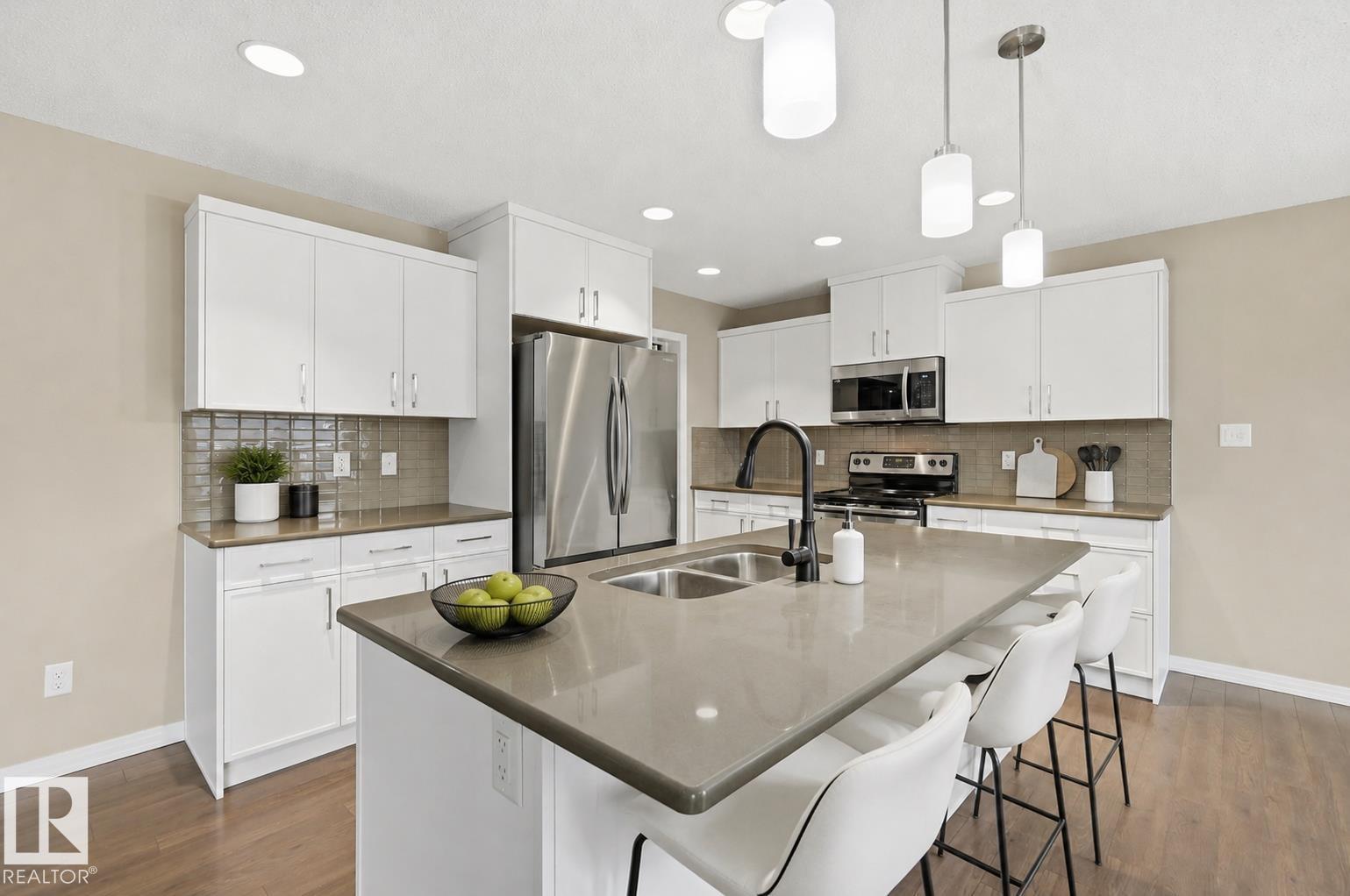 3528 CLAXTON CR SW - 4
