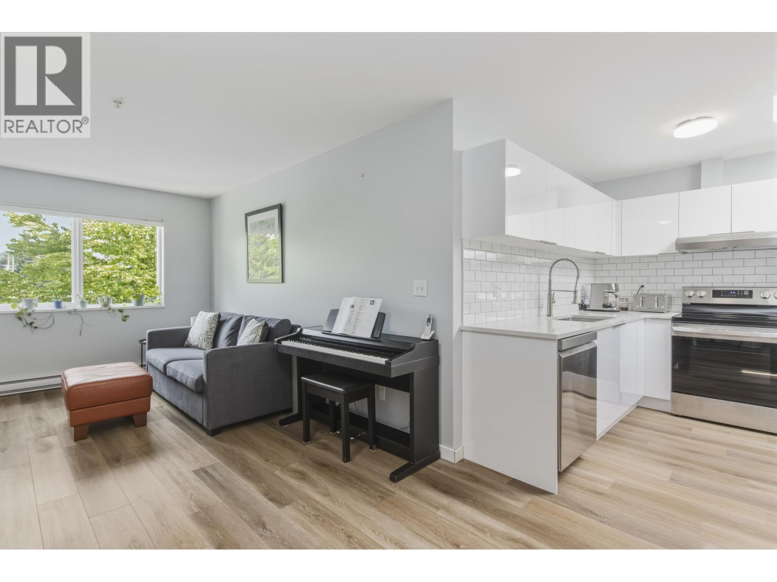 C308 40140 WILLOW CRESCENT, Squamish — photo 2
