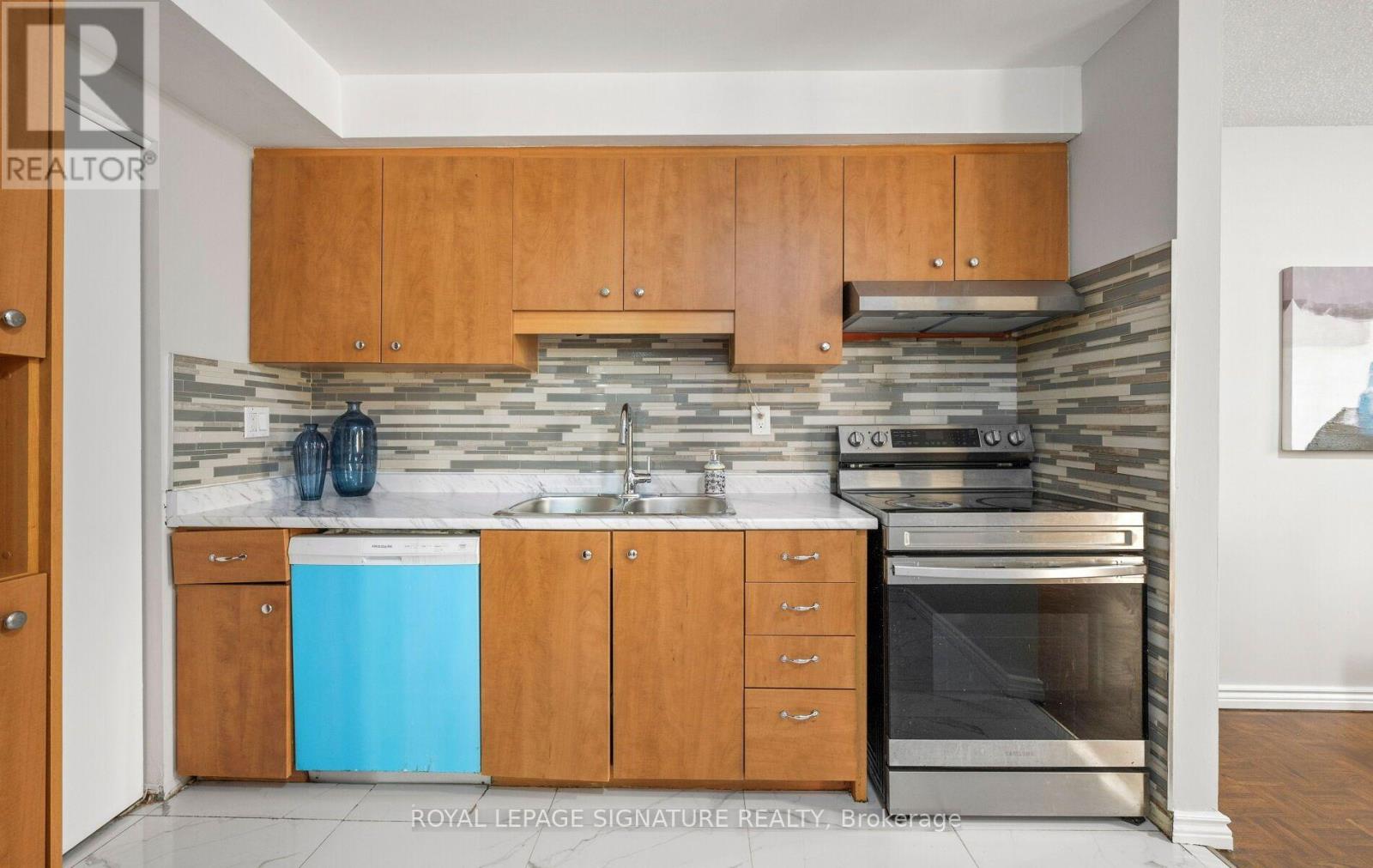 #28 6777 FORMENTERA AVENUE - 18