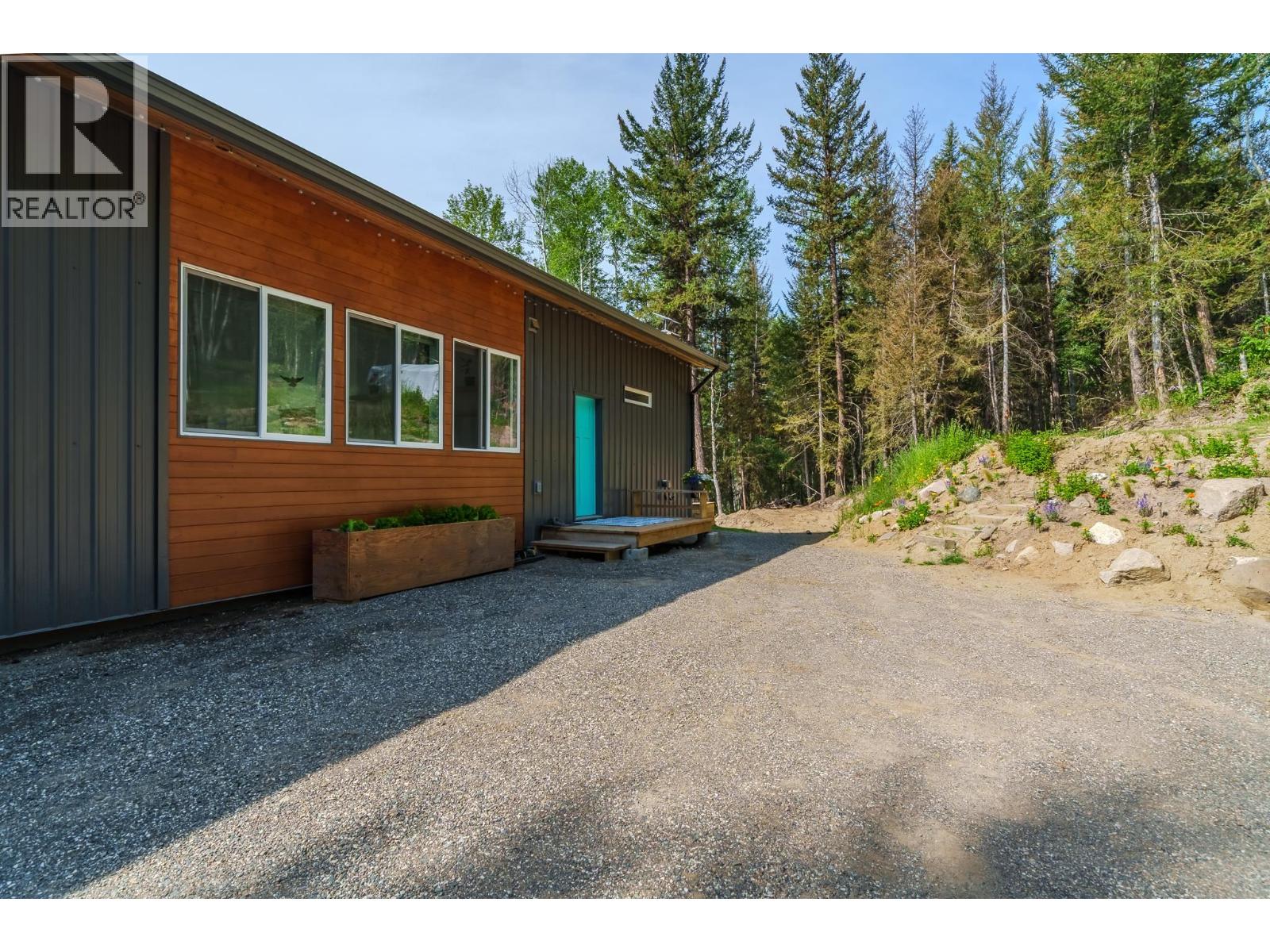 6282 HILLSIDE DRIVE - 25