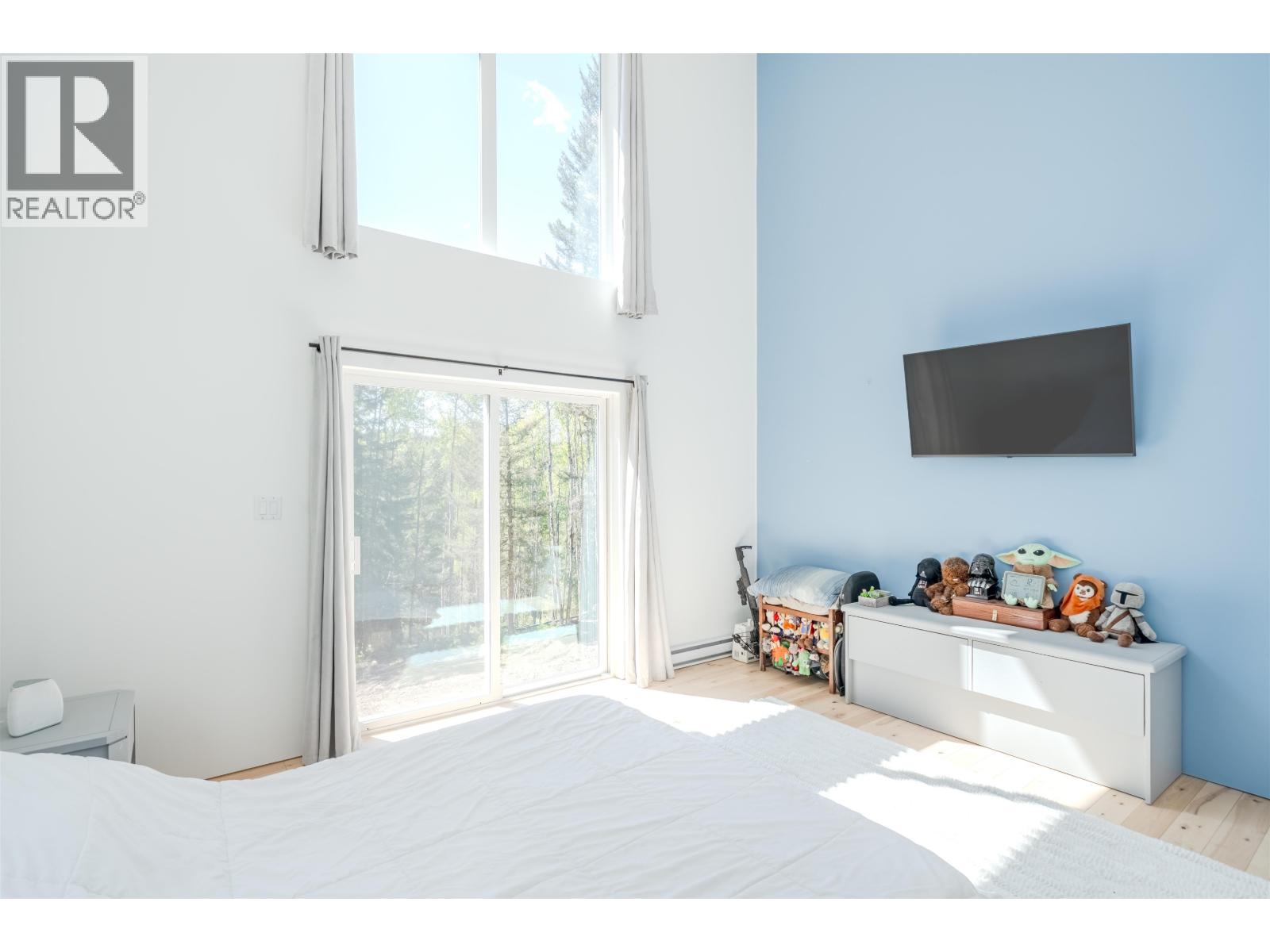 6282 HILLSIDE DRIVE - Image 14