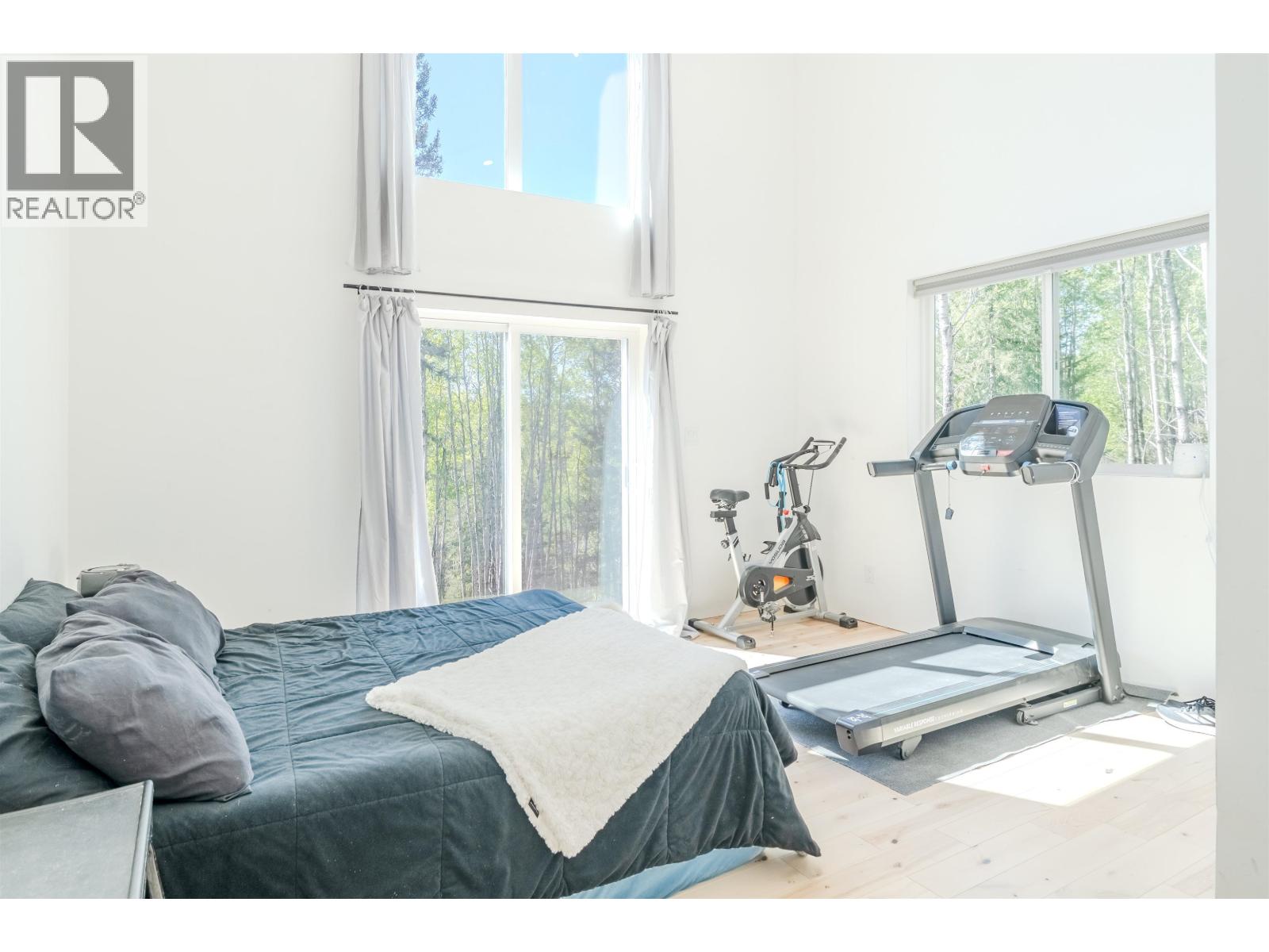 6282 HILLSIDE DRIVE - Image 19