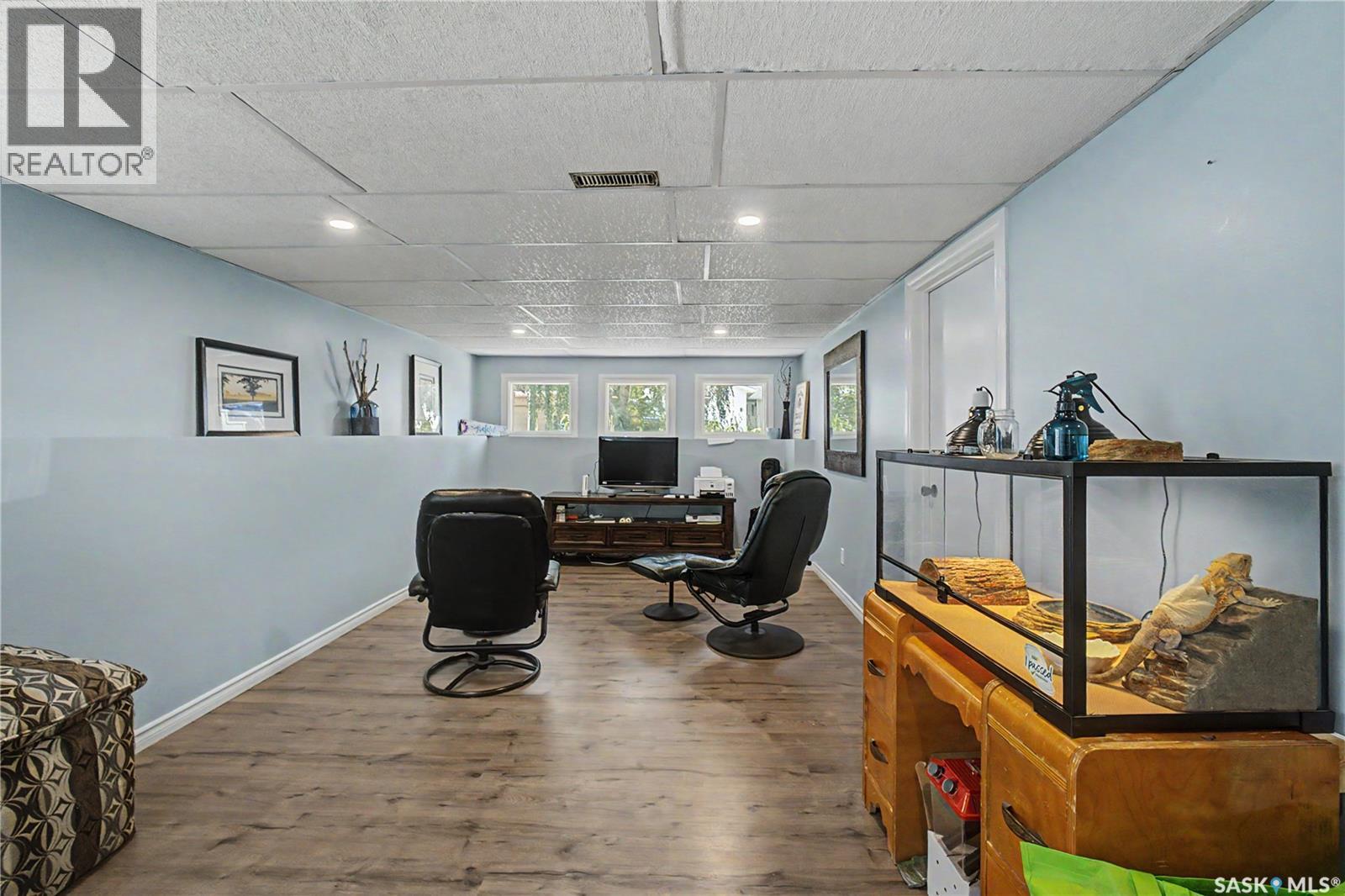 1791 Barton DRIVE - Image 24