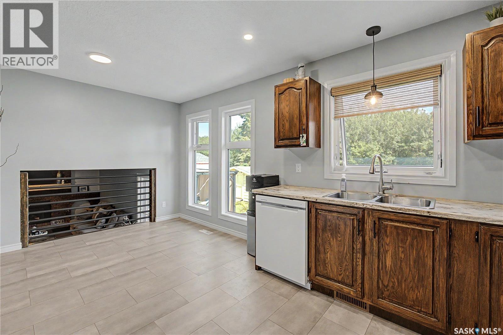 1791 Barton DRIVE - Image 9