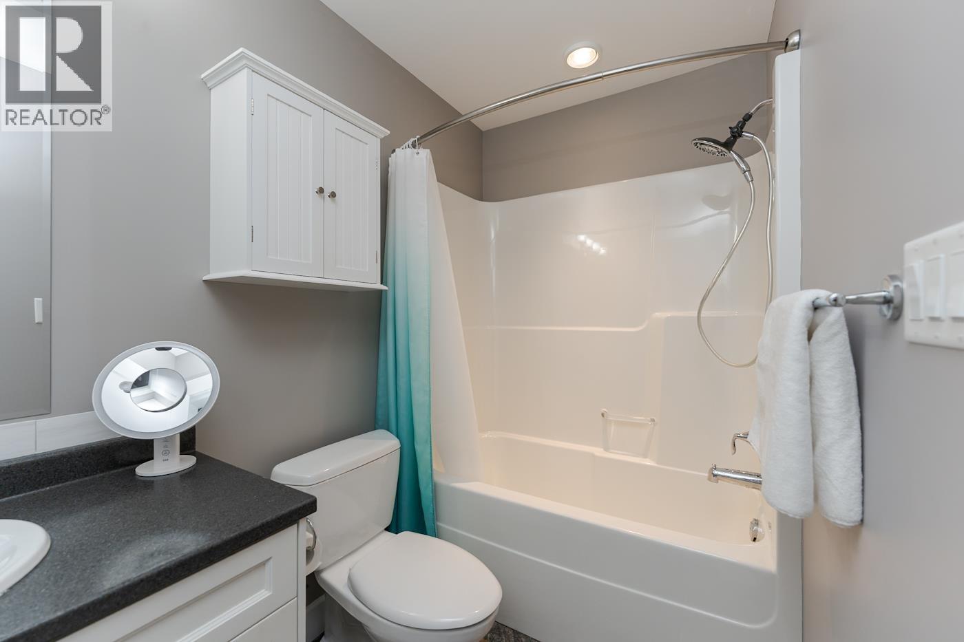 Photo 25 of 41 — 4061 ESTAVILLA DRIVE · Prince George, BC