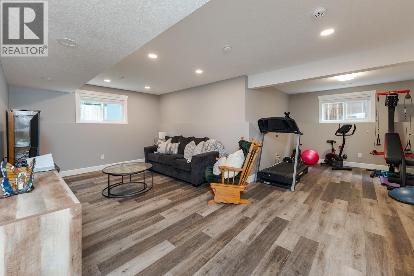 Photo 28 of 41 — 4061 ESTAVILLA DRIVE · Prince George, BC