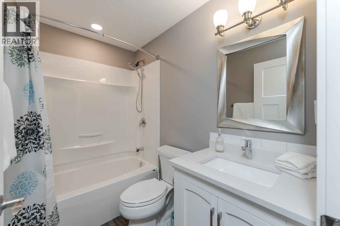 Photo 34 of 41 — 4061 ESTAVILLA DRIVE · Prince George, BC
