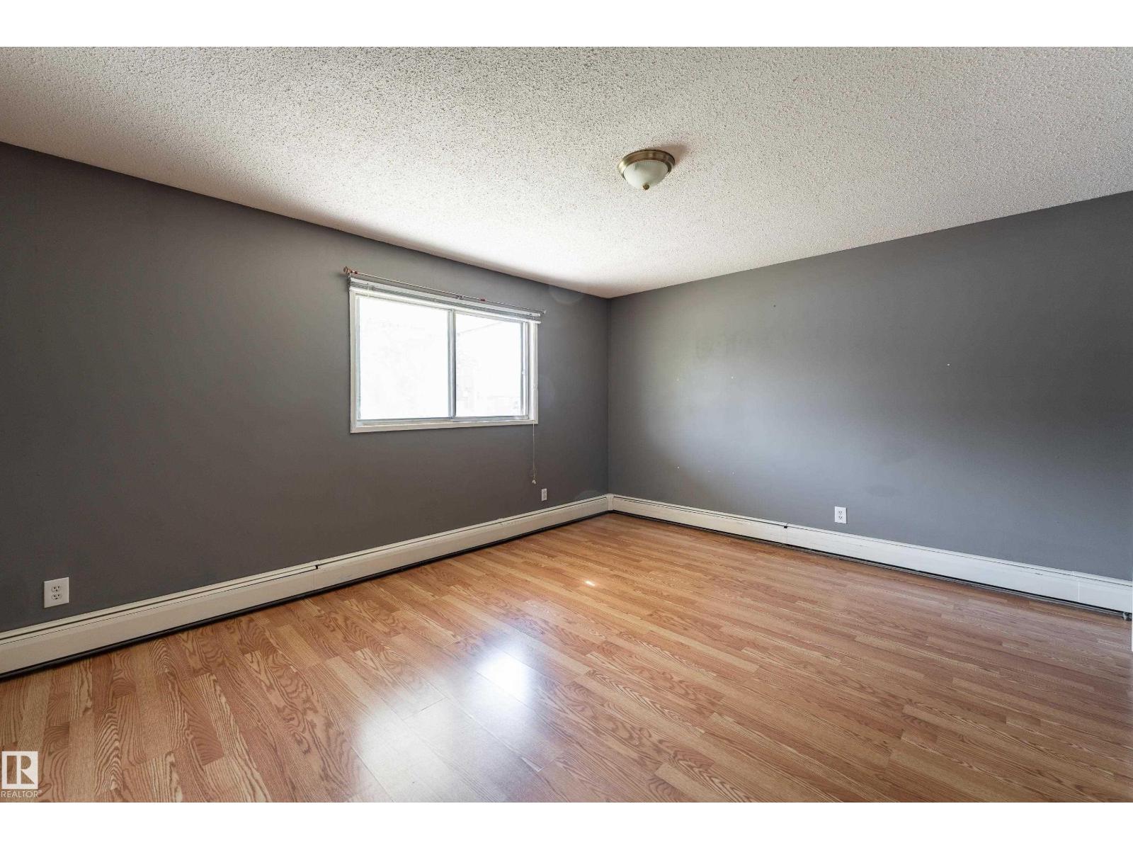 #2 10737 116 ST NW - 16