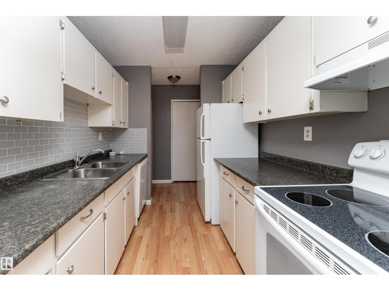 #2 10737 116 ST NW - 13