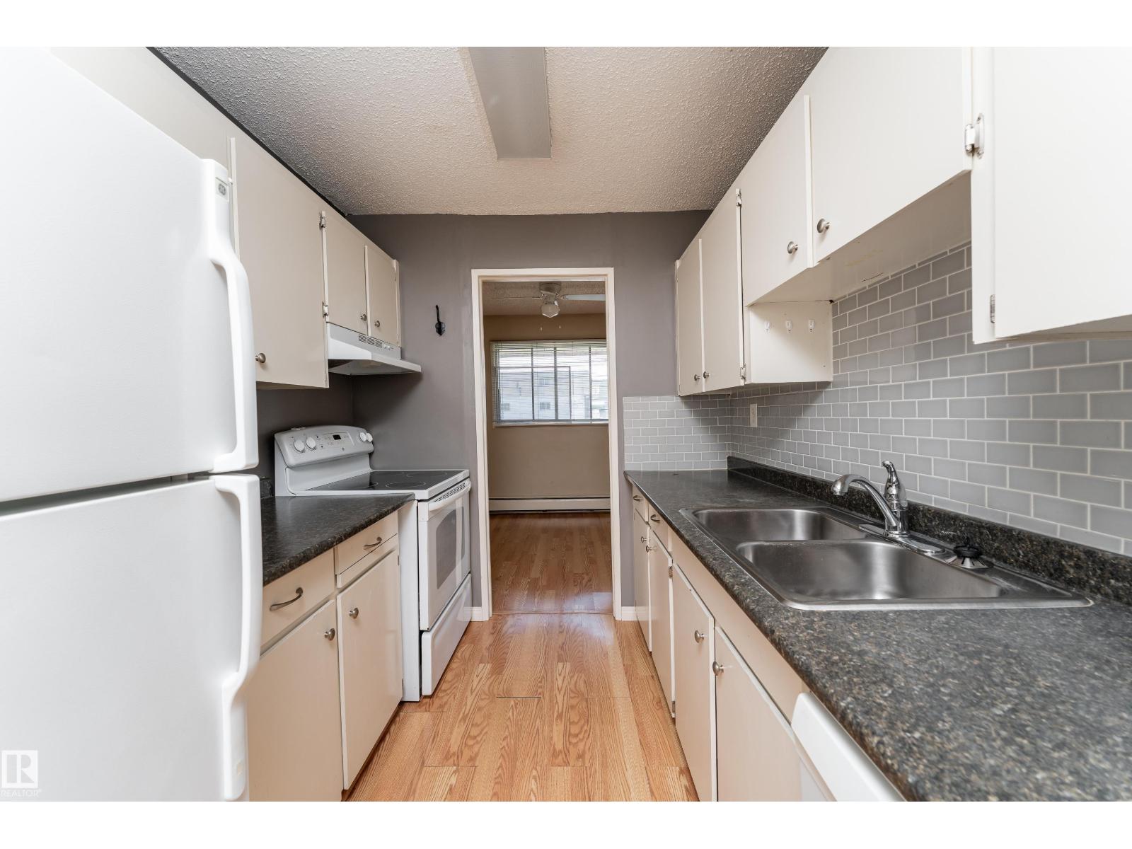 #2 10737 116 ST NW - 10