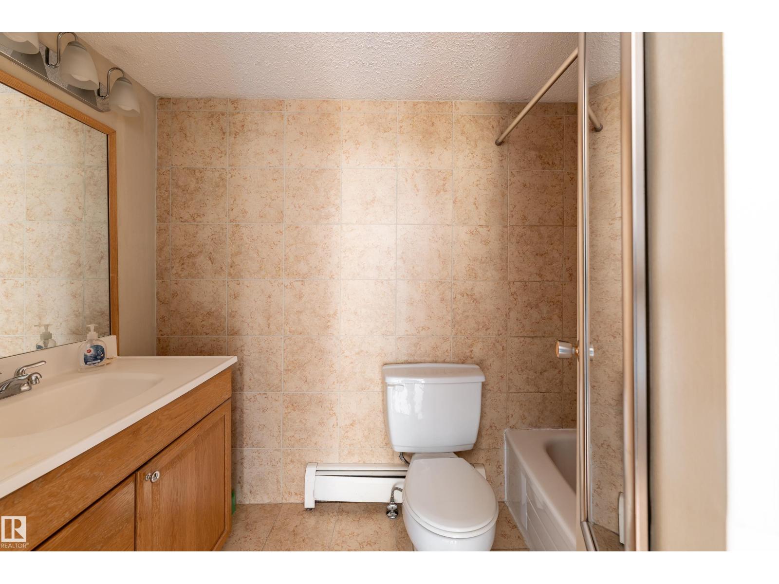 #2 10737 116 ST NW - 20