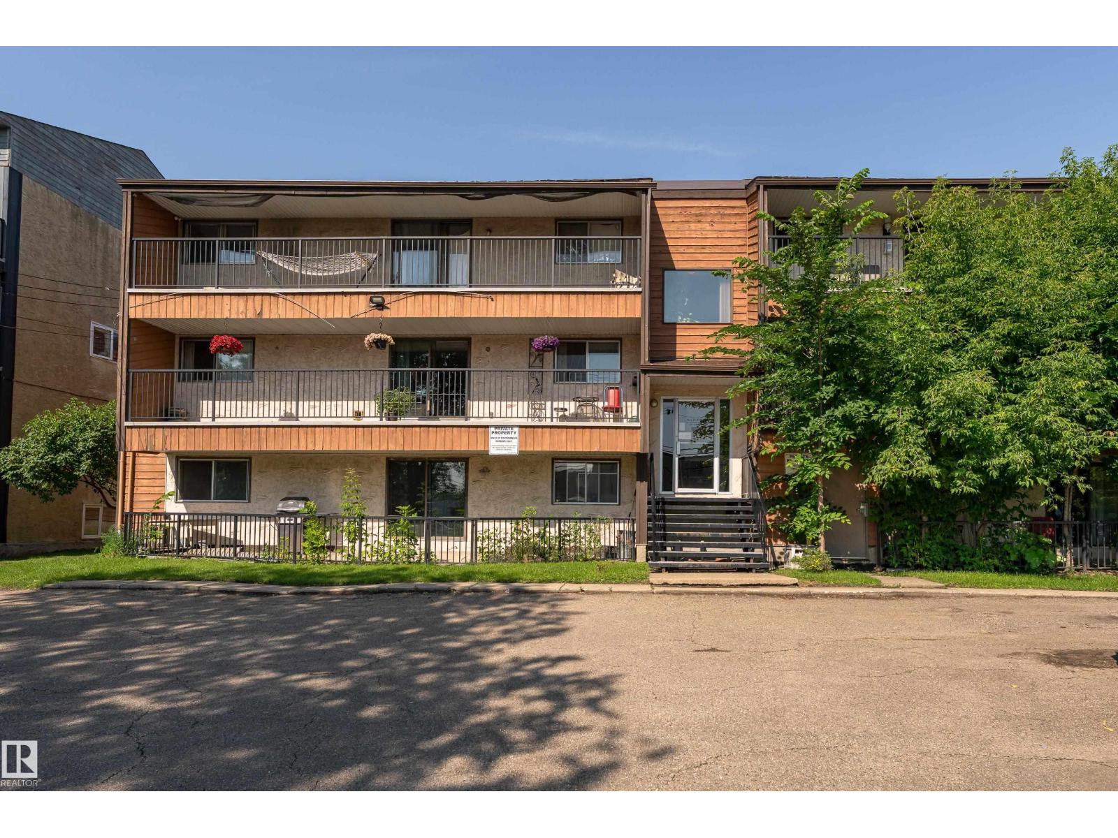 #2 10737 116 ST NW - 24