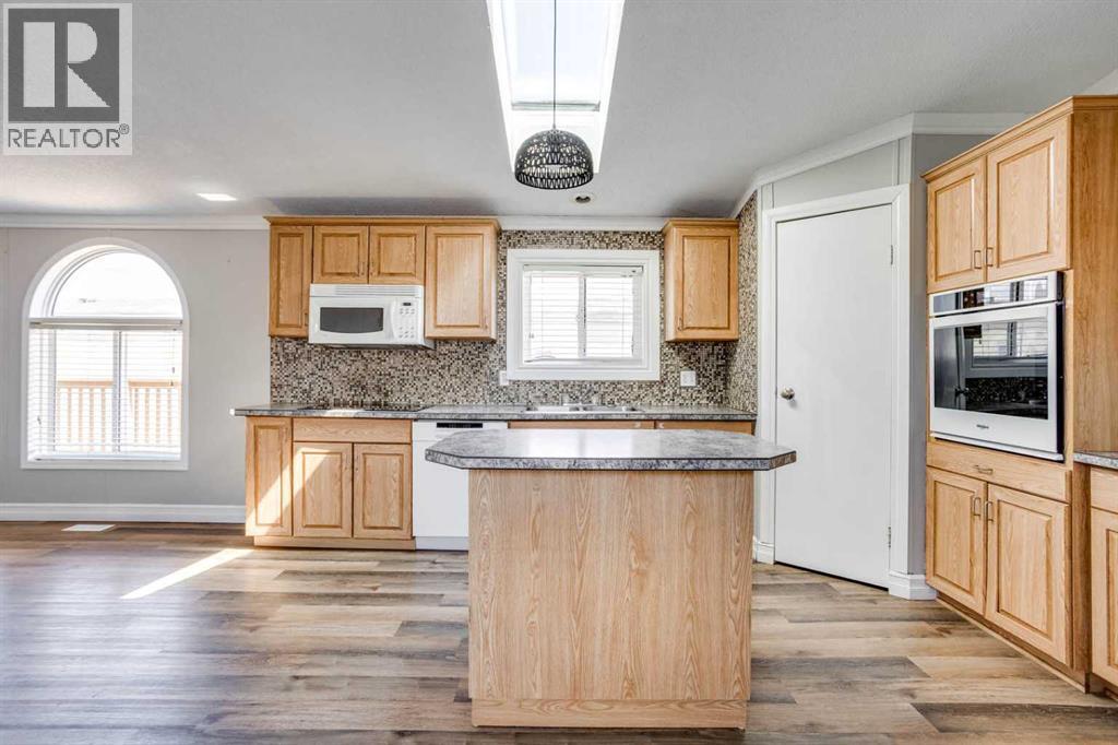 252 Grandview Crescent - 12