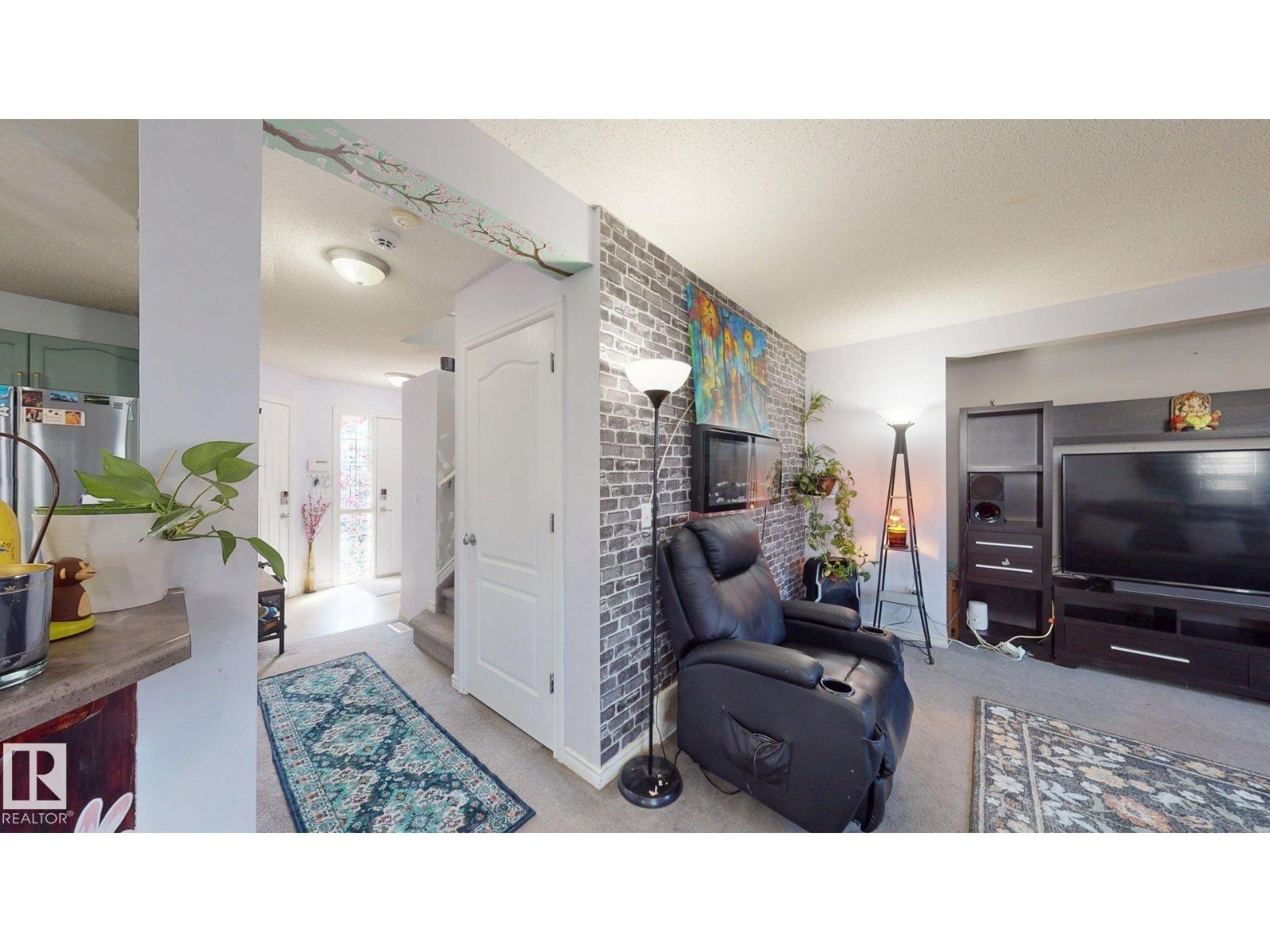 1808 36 AV NW NW - 15