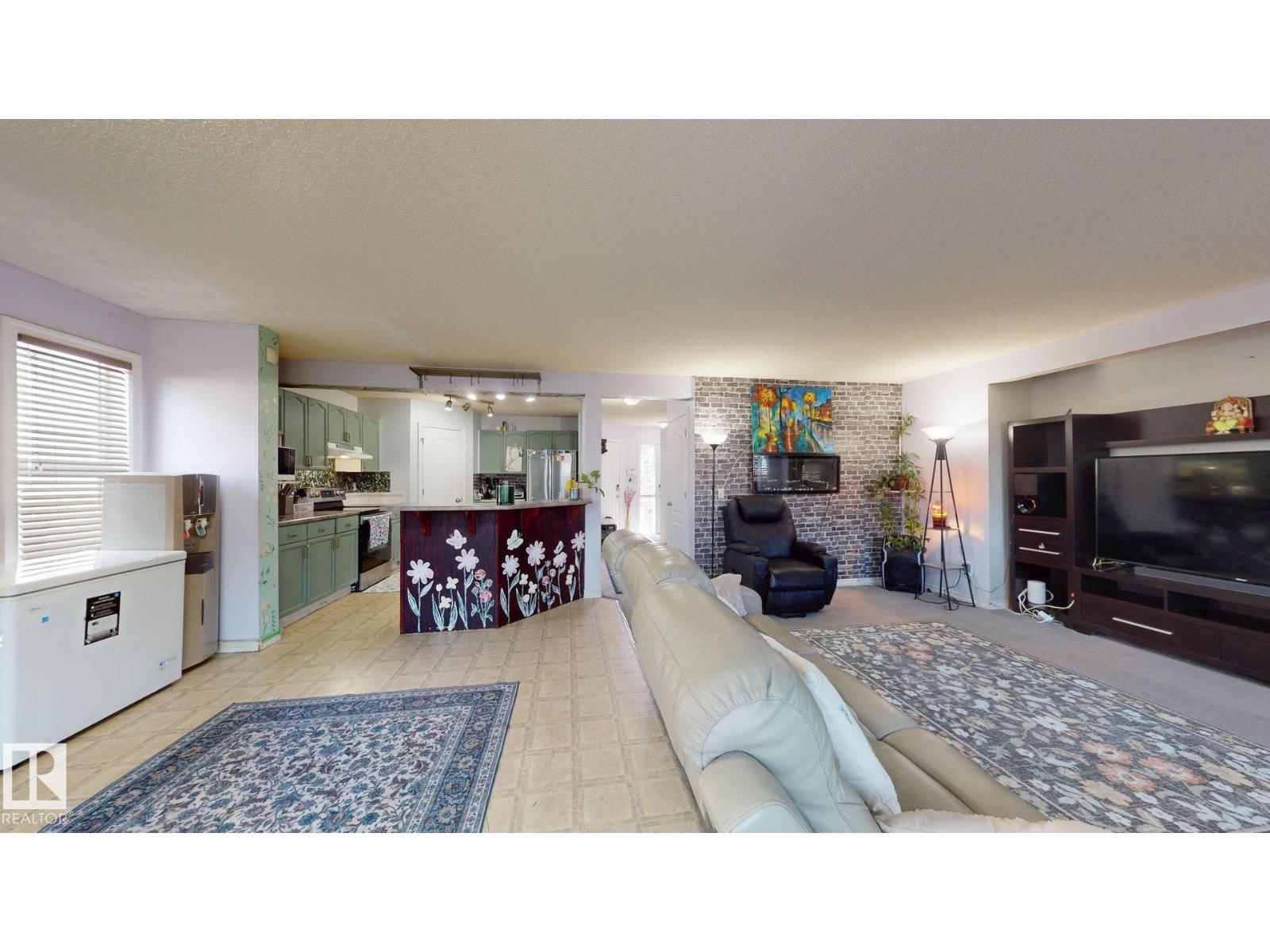 1808 36 AV NW NW - 10