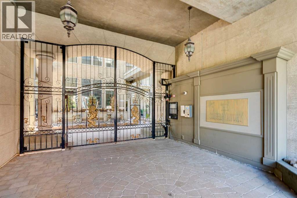 #213 527 15 Avenue SW - 34