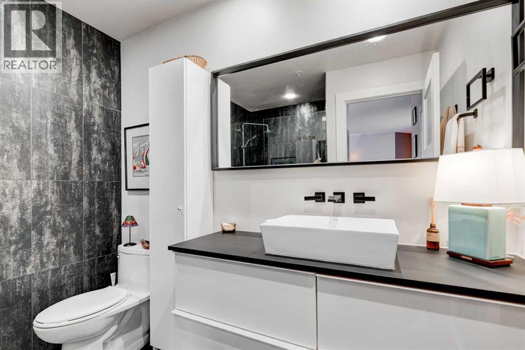 #213 527 15 Avenue SW - 23