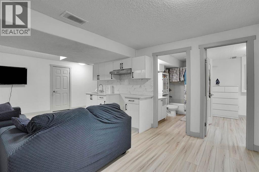 63 Saddlemont Crescent NE - 31