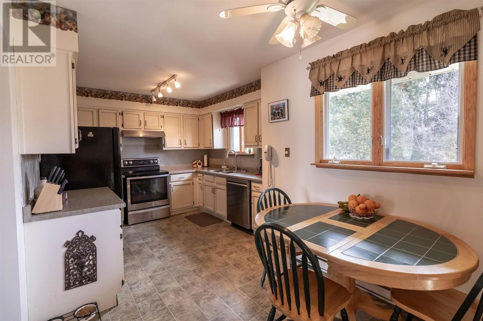 7 Golf Range CRES - 11