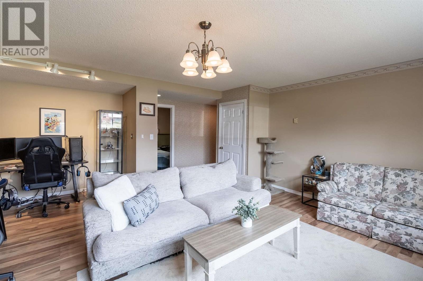 7 Golf Range CRES - 23