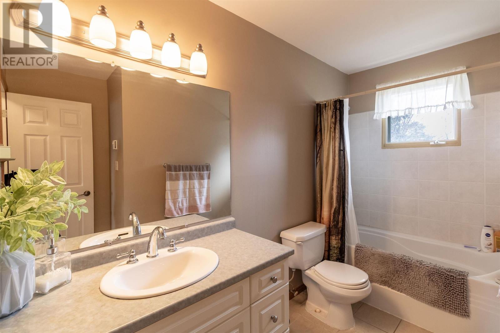 7 Golf Range CRES - 17