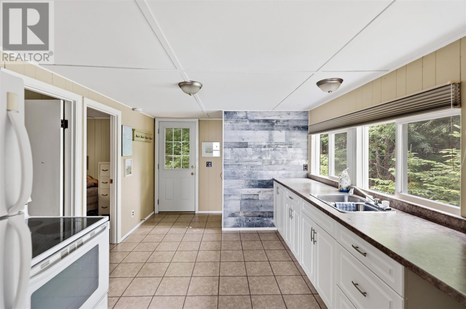 219 B Grey Duck DR - 8