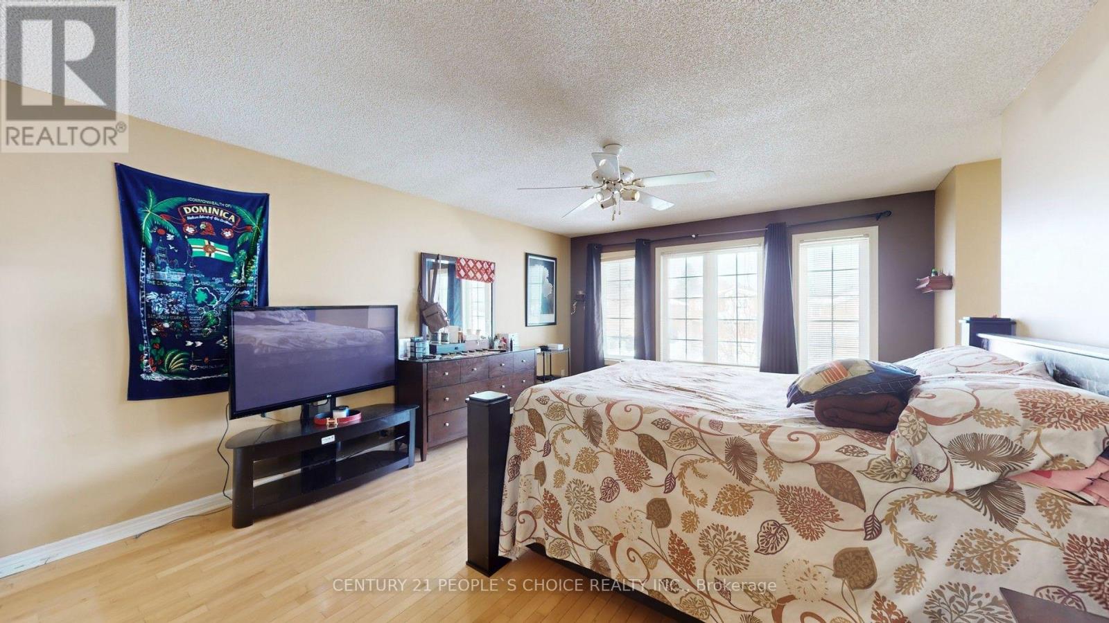 9 ROUGHLEY STREET - 15