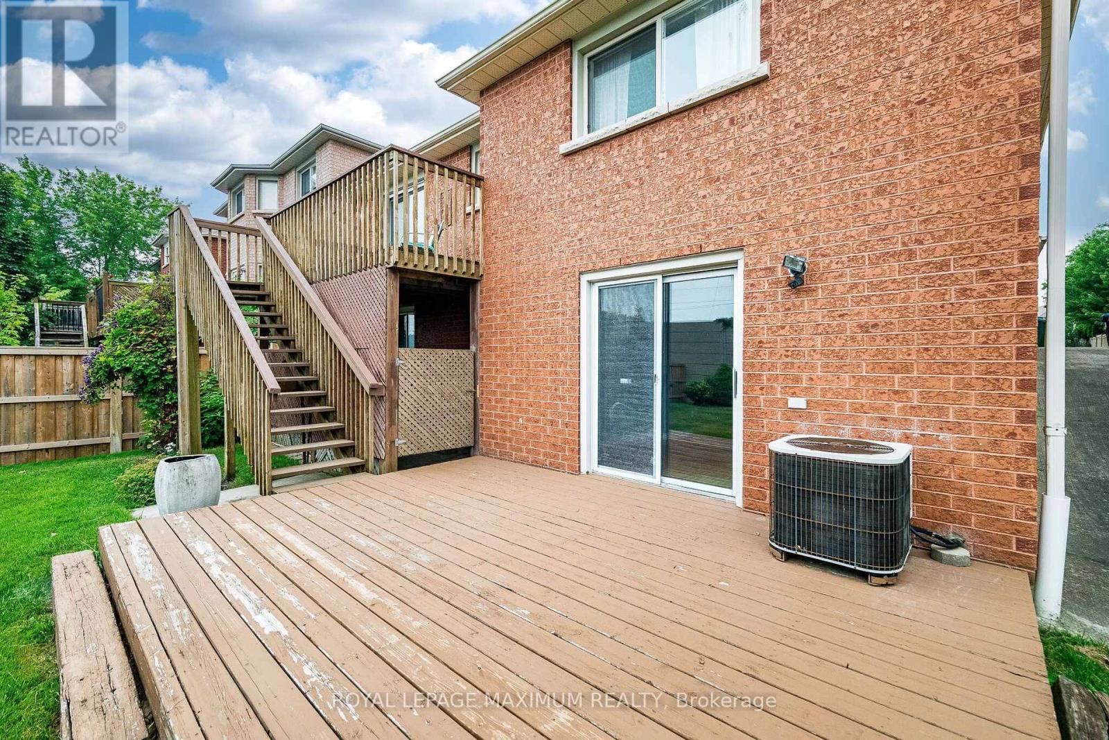 67 ESPOSITO DRIVE W - 21