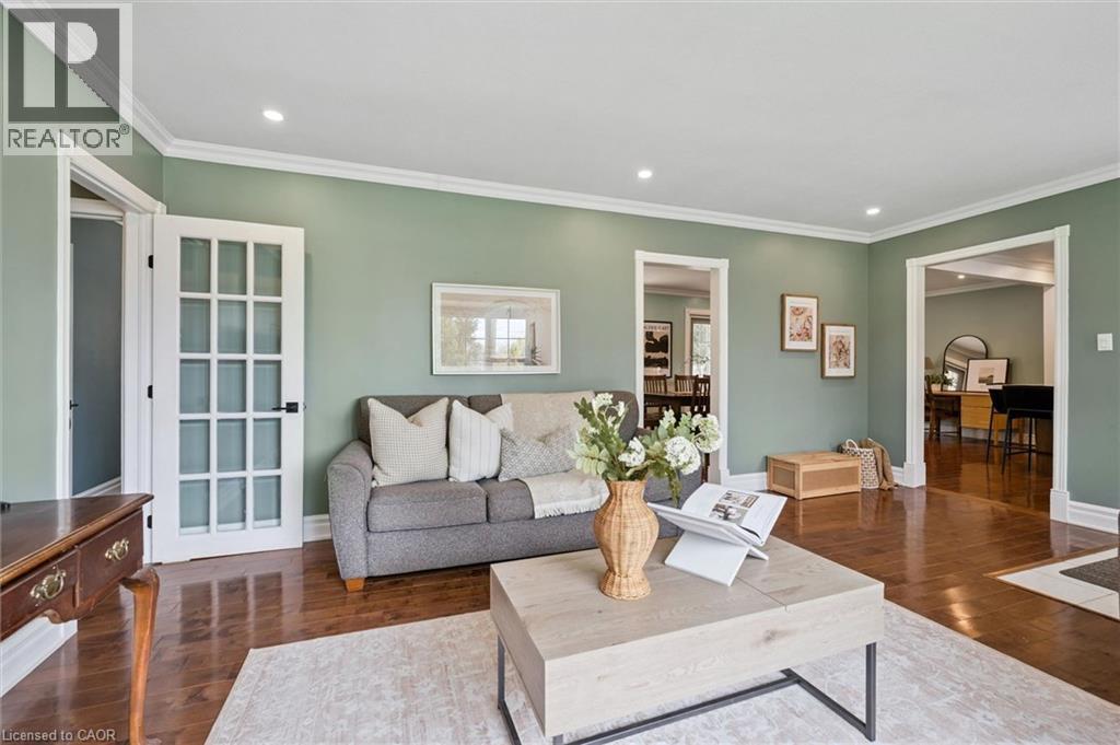 370 GORDON Street - 10