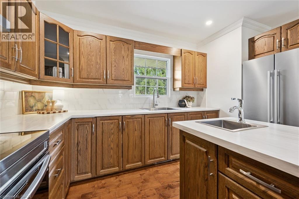 370 GORDON Street - 16