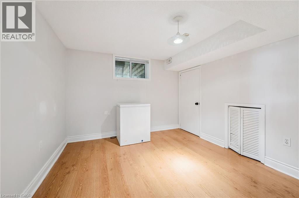 370 GORDON Street - 34