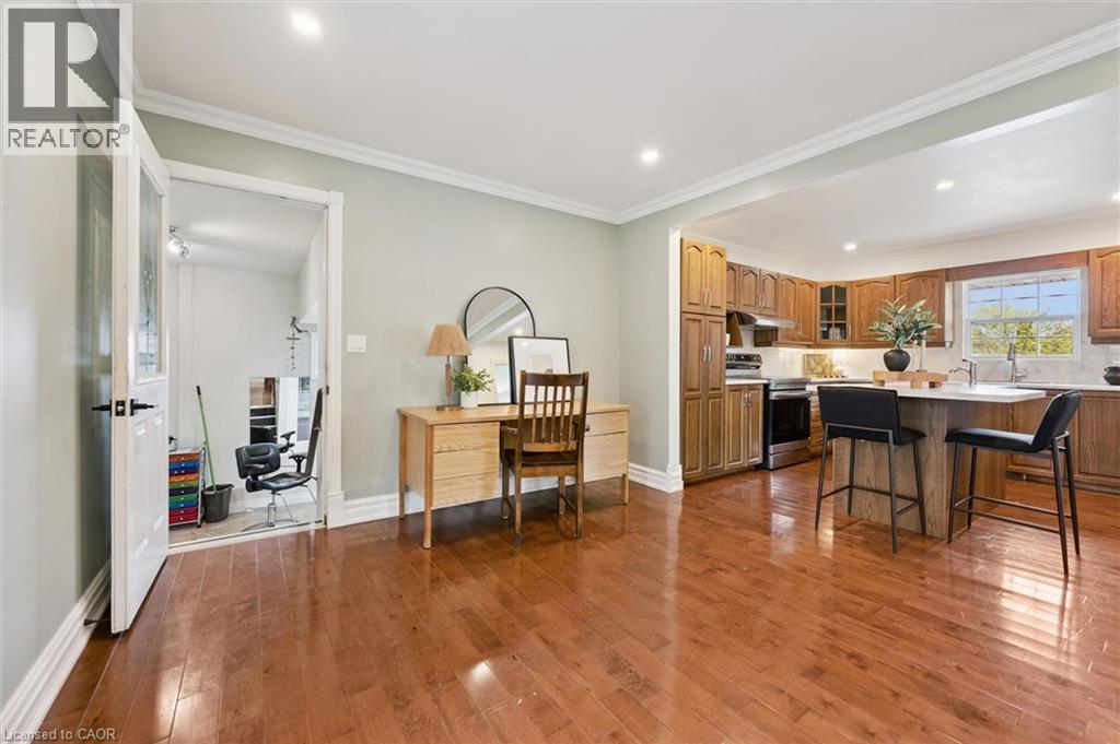370 GORDON Street - 38