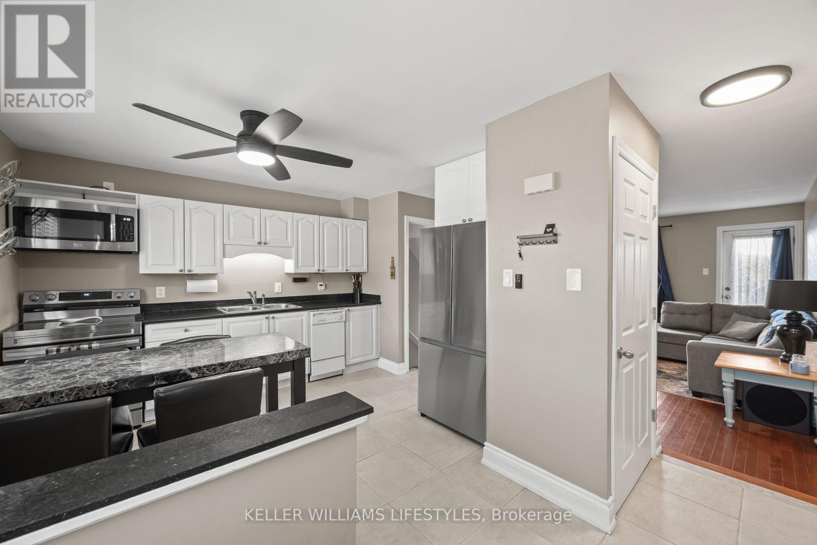 #3 47 BLANDFORD STREET - 25