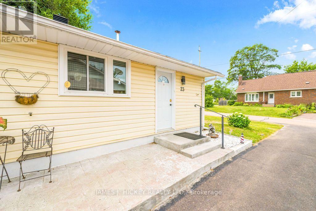 23 NEWTON CRESCENT - 2