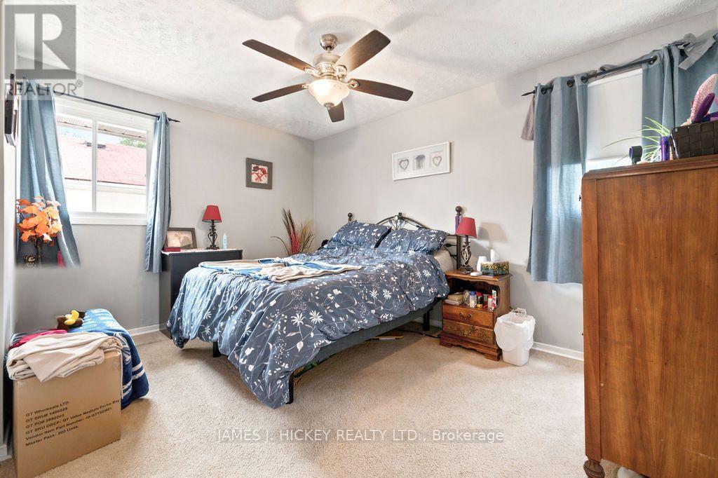23 NEWTON CRESCENT - 21