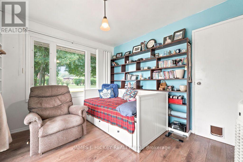 23 NEWTON CRESCENT - 27