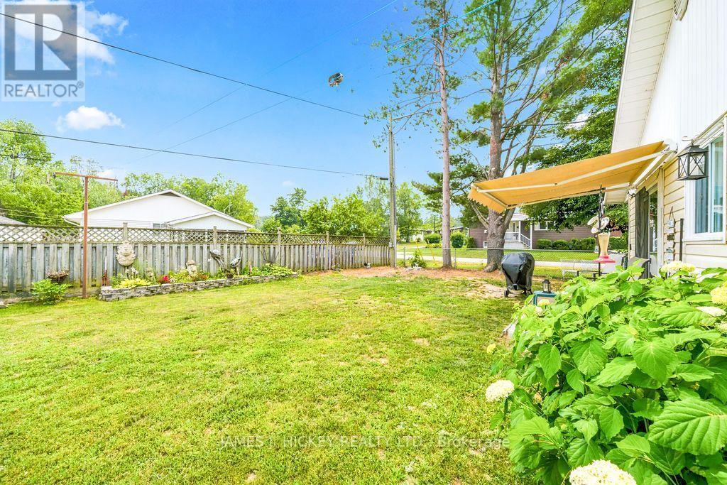 23 NEWTON CRESCENT - 37