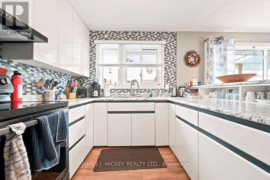 23 NEWTON CRESCENT - 4